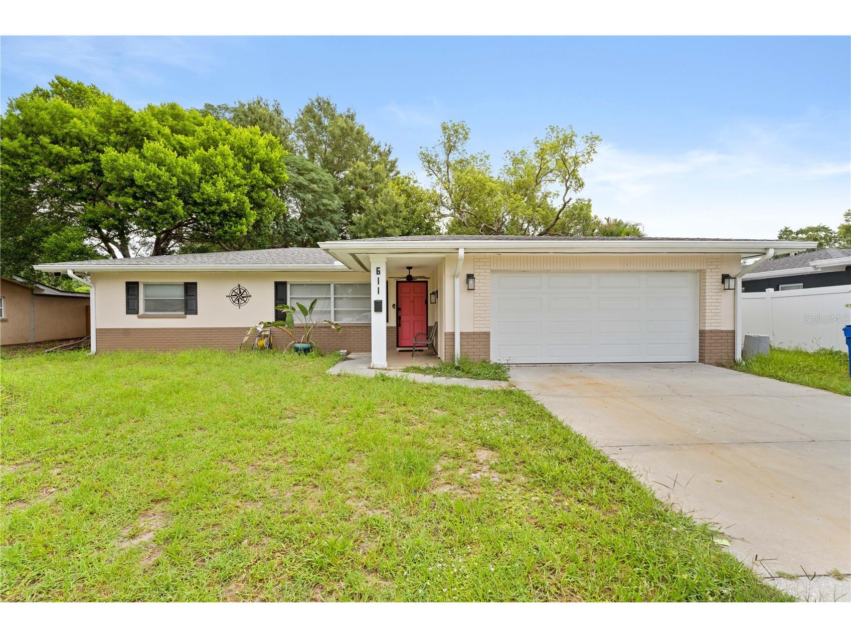 611 Patricia Avenue Dunedin FL 34698 W7886367 image1