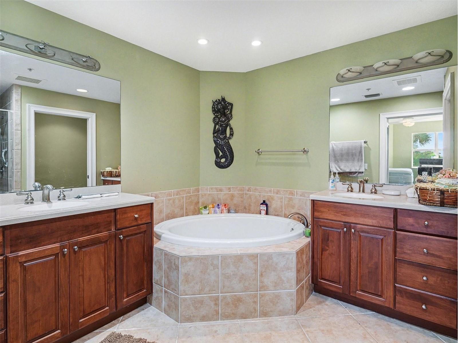 611 Riviera Dunes Way #102 Palmetto FL 34221 TB8467799 image9