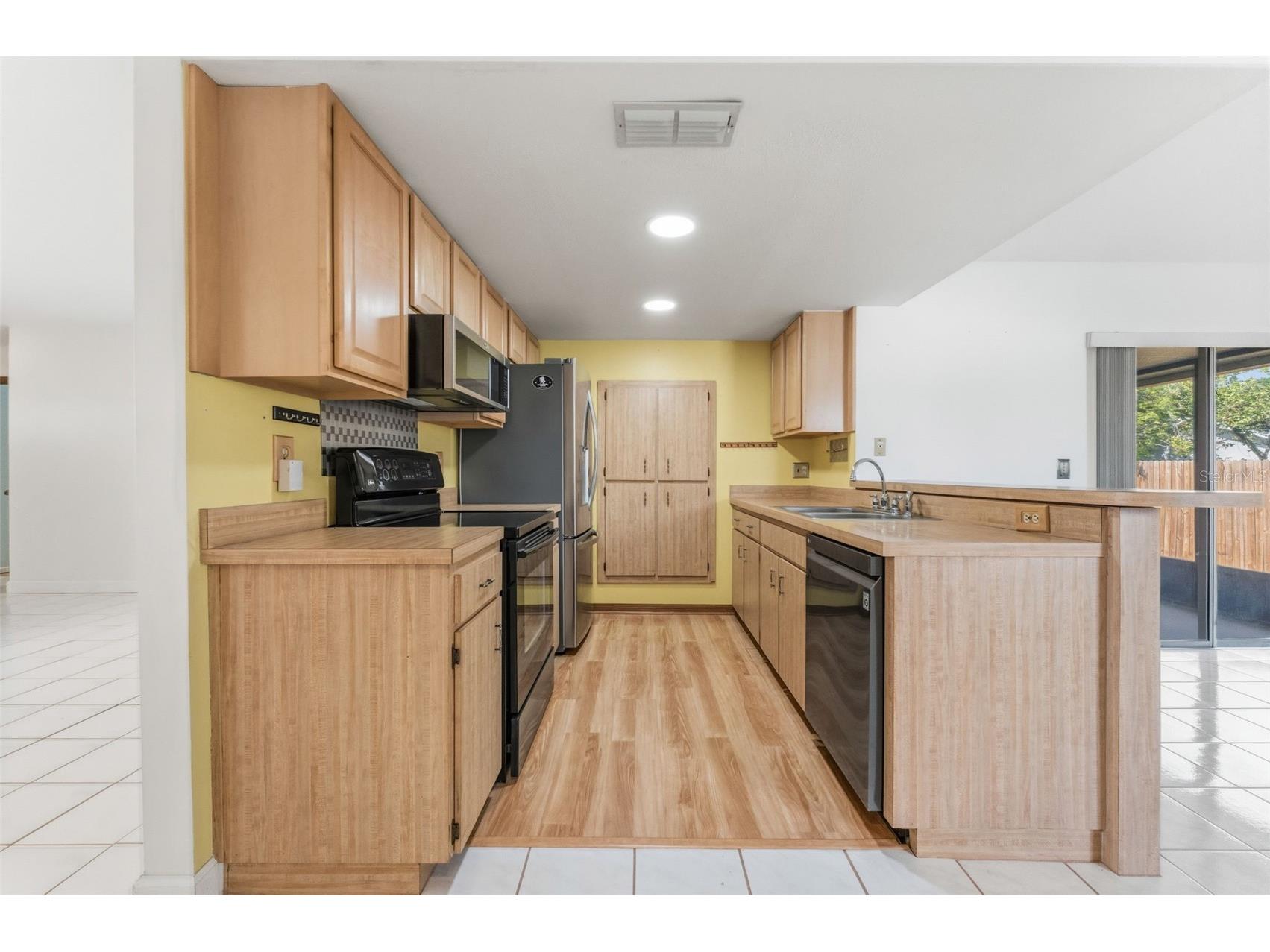 611 Tangerine Drive Oldsmar FL 34677 TB8513141 image11