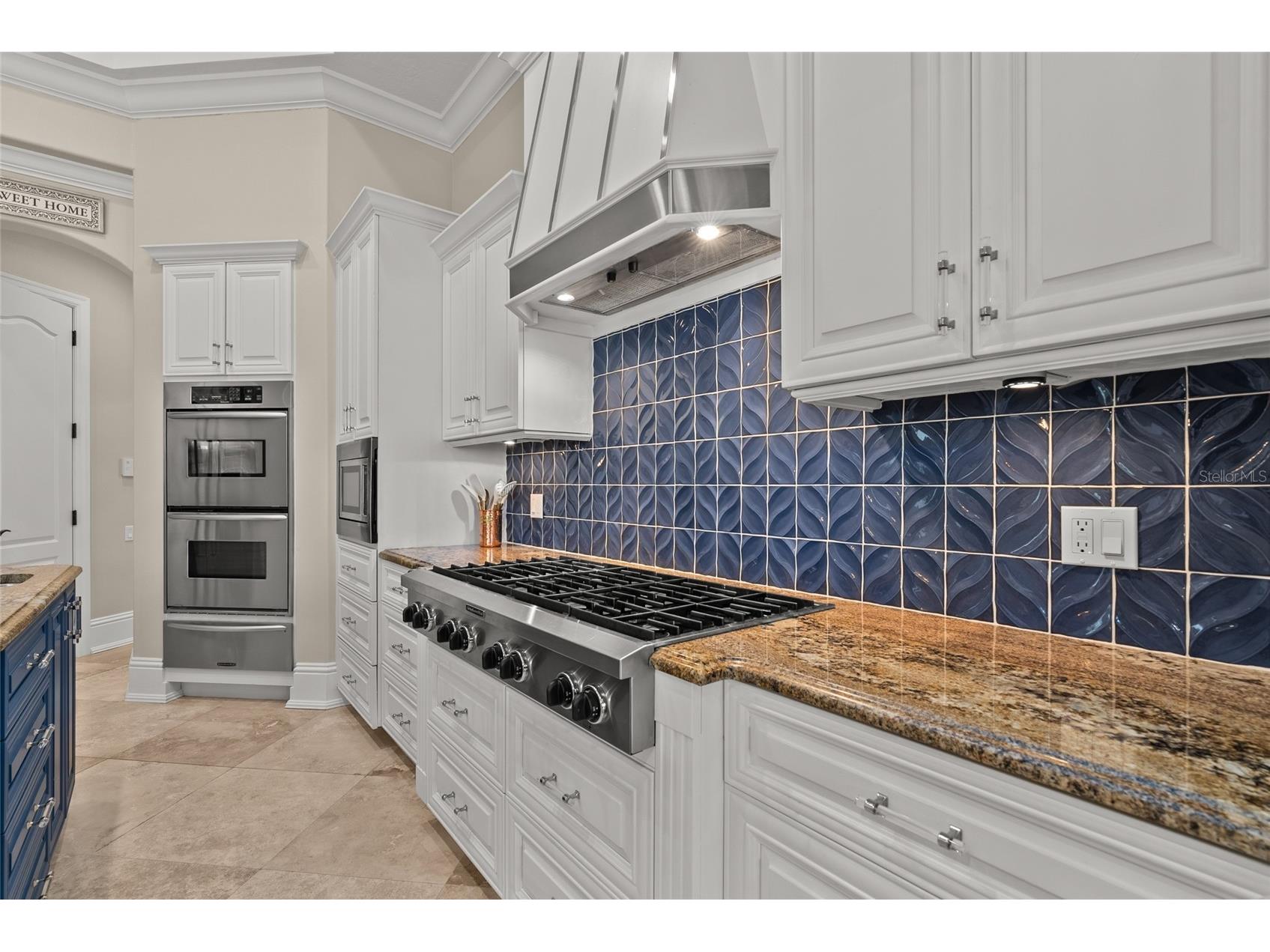 611 Tremont Street Sarasota FL 34242 A4678455 image24