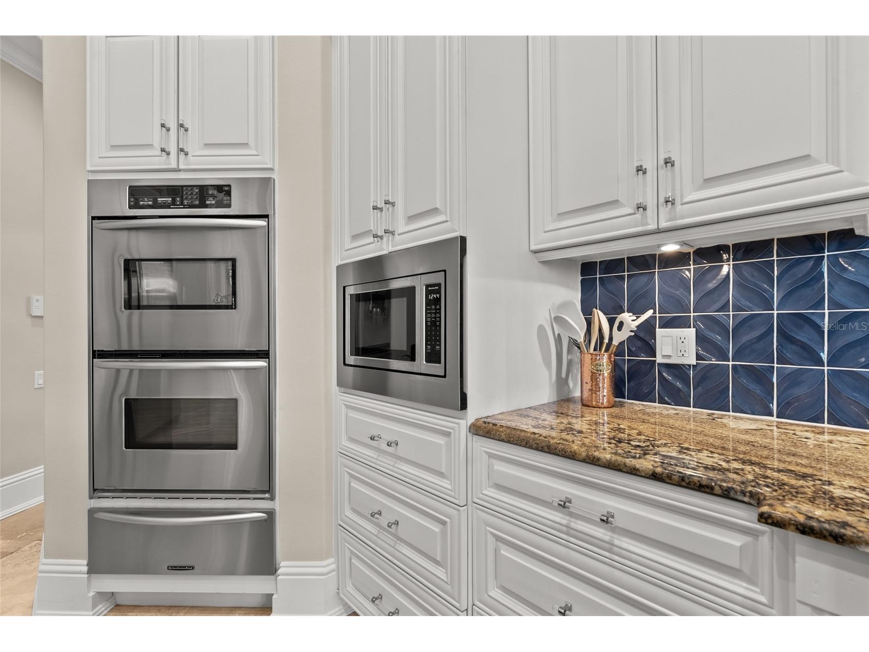 611 Tremont Street Sarasota FL 34242 A4678455 image26