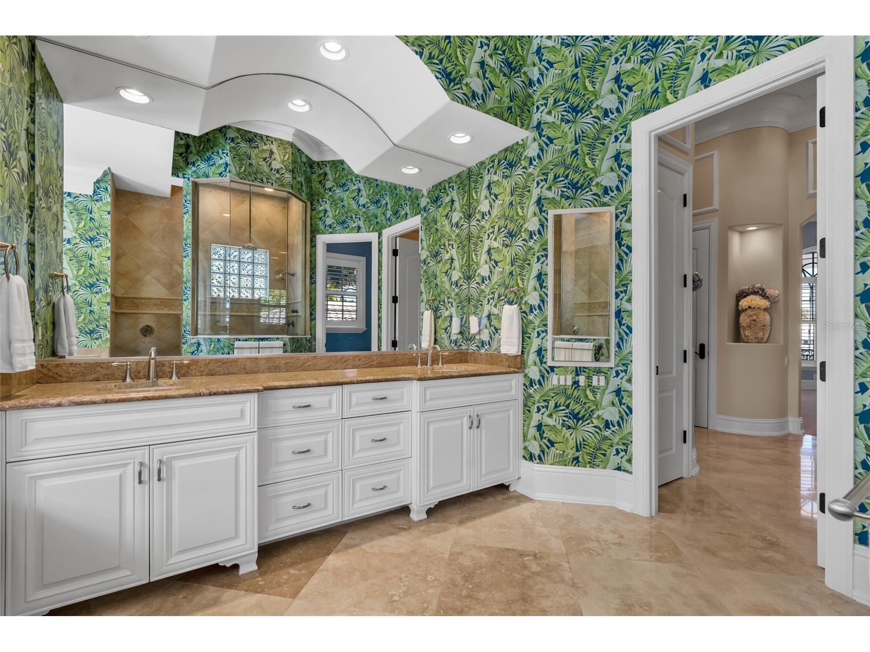 611 Tremont Street Sarasota FL 34242 A4678455 image37