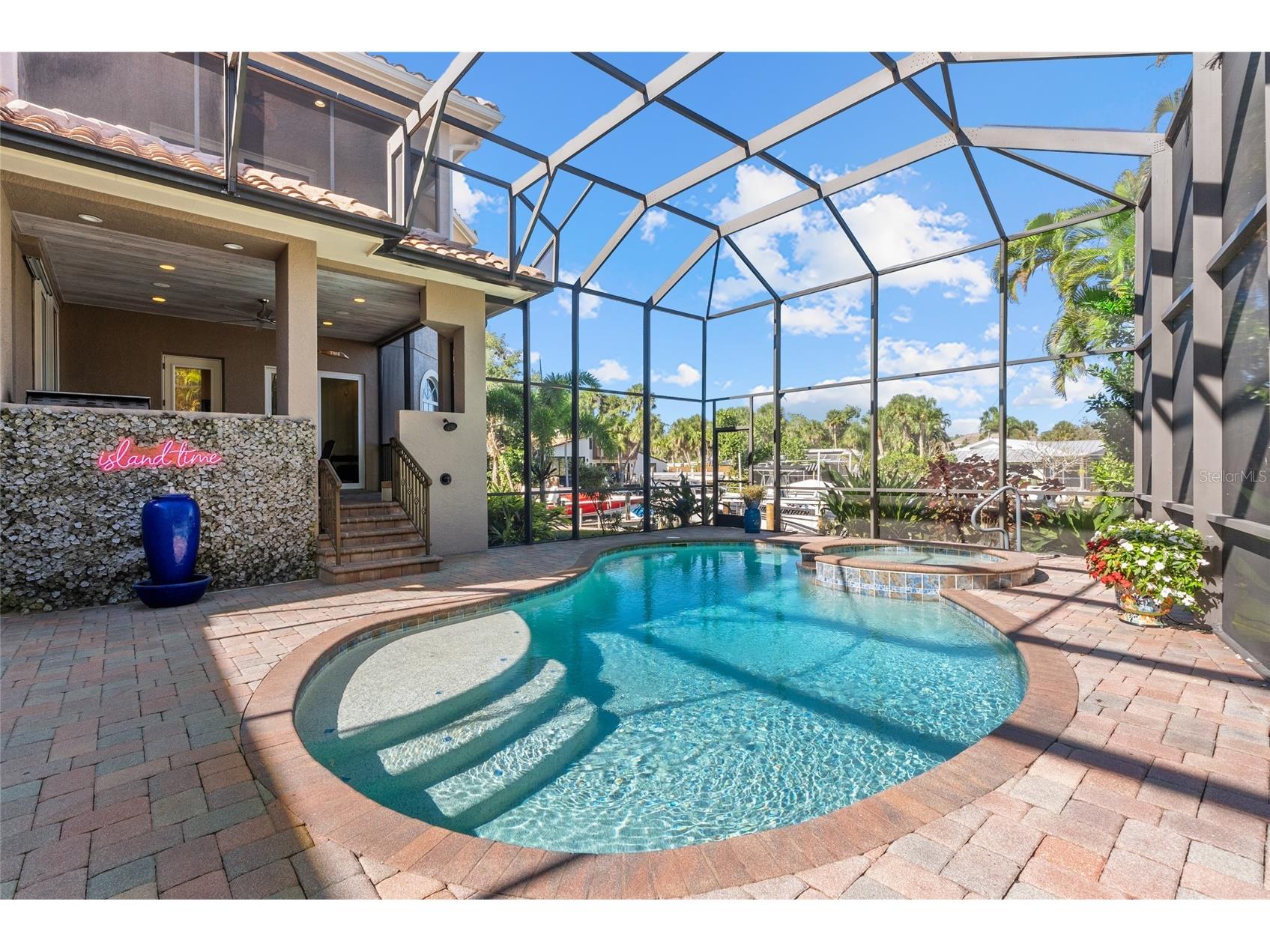 611 Tremont Street Sarasota FL 34242 A4678455 image4