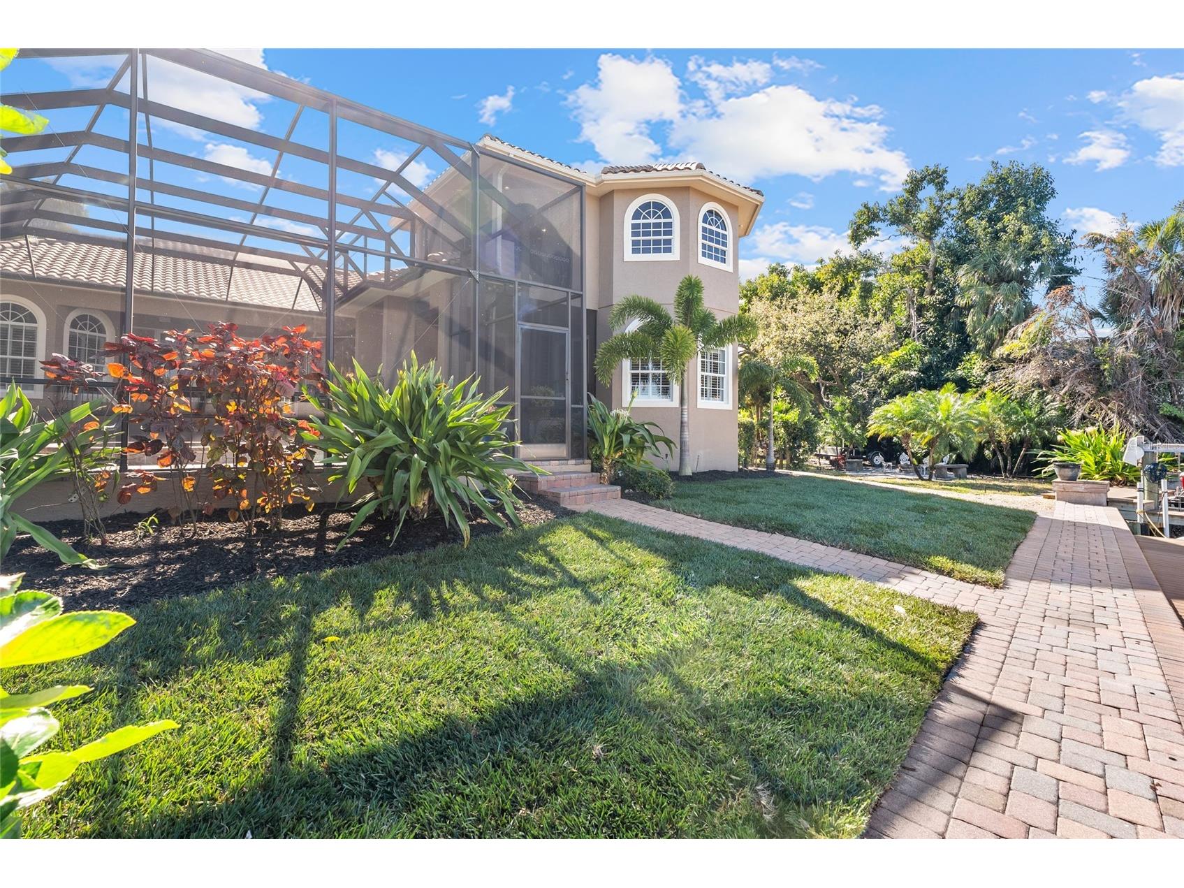 611 Tremont Street Sarasota FL 34242 A4678455 image66