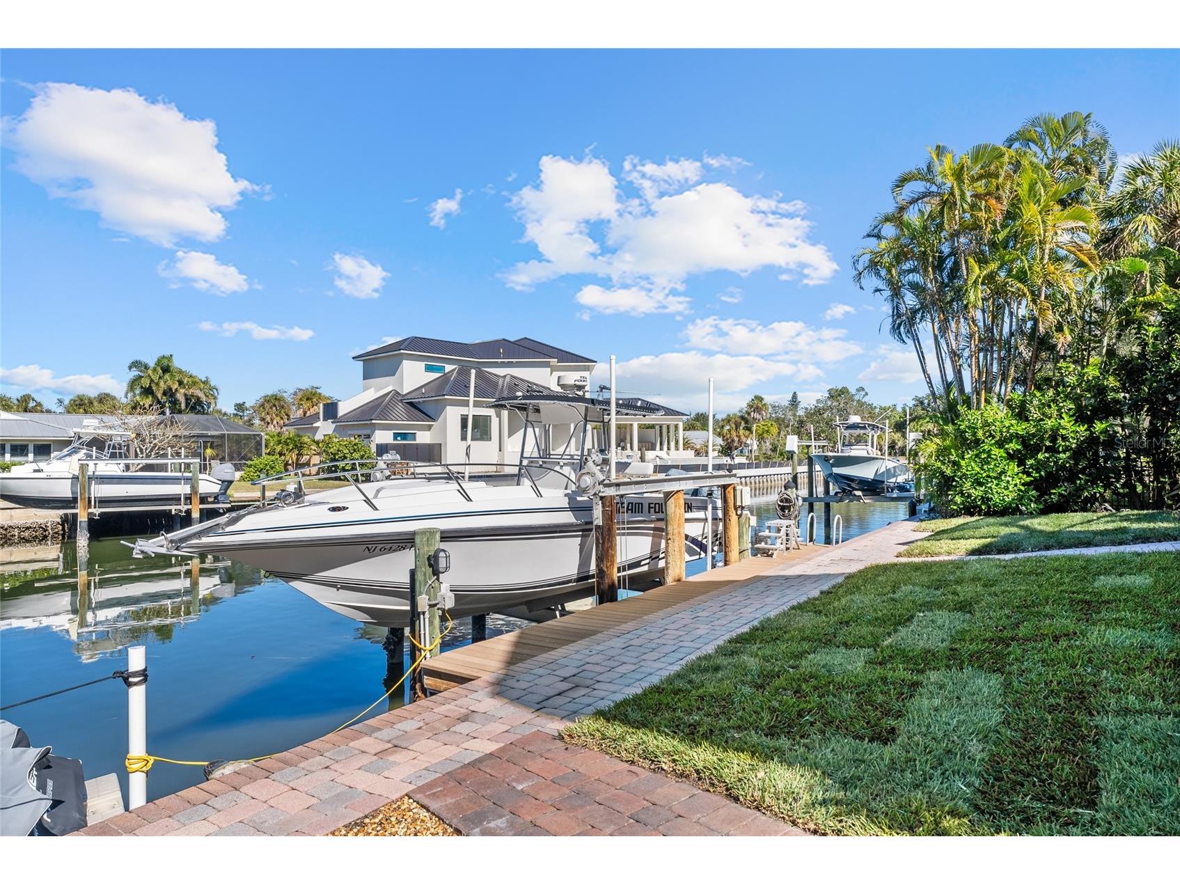 611 Tremont Street Sarasota FL 34242 A4678455 image68