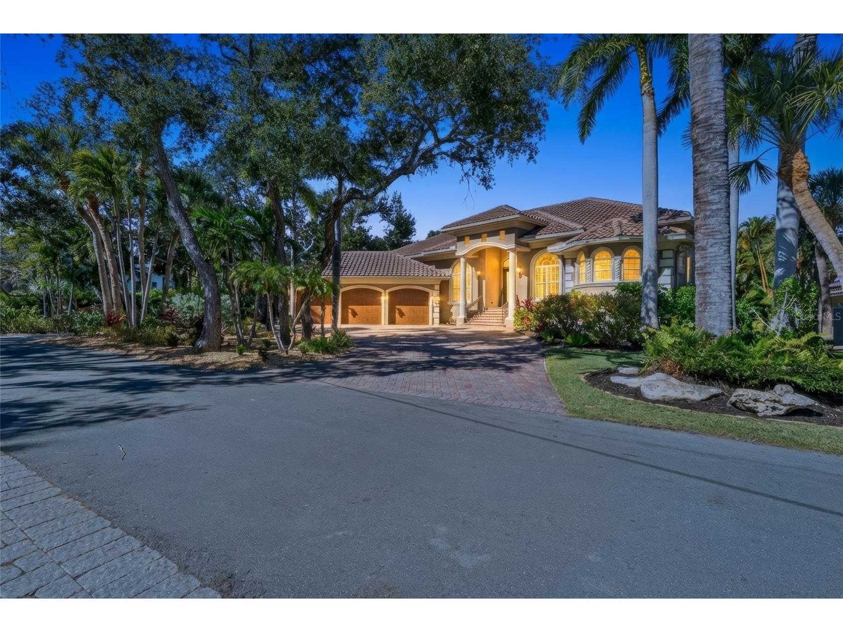 611 Tremont Street Sarasota FL 34242 A4678455 image70