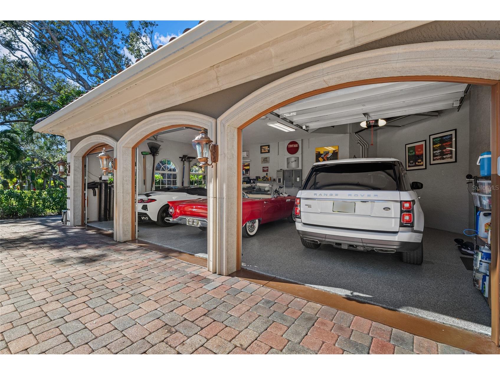 611 Tremont Street Sarasota FL 34242 A4678455 image73