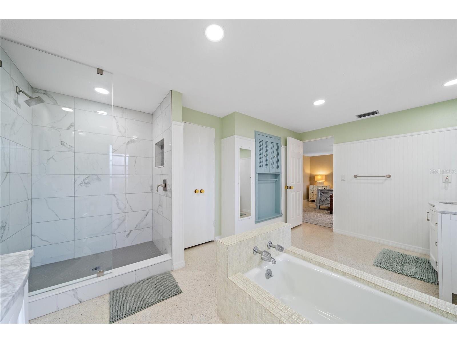 611 Venice Lane Sarasota FL 34242 A4686684 image27