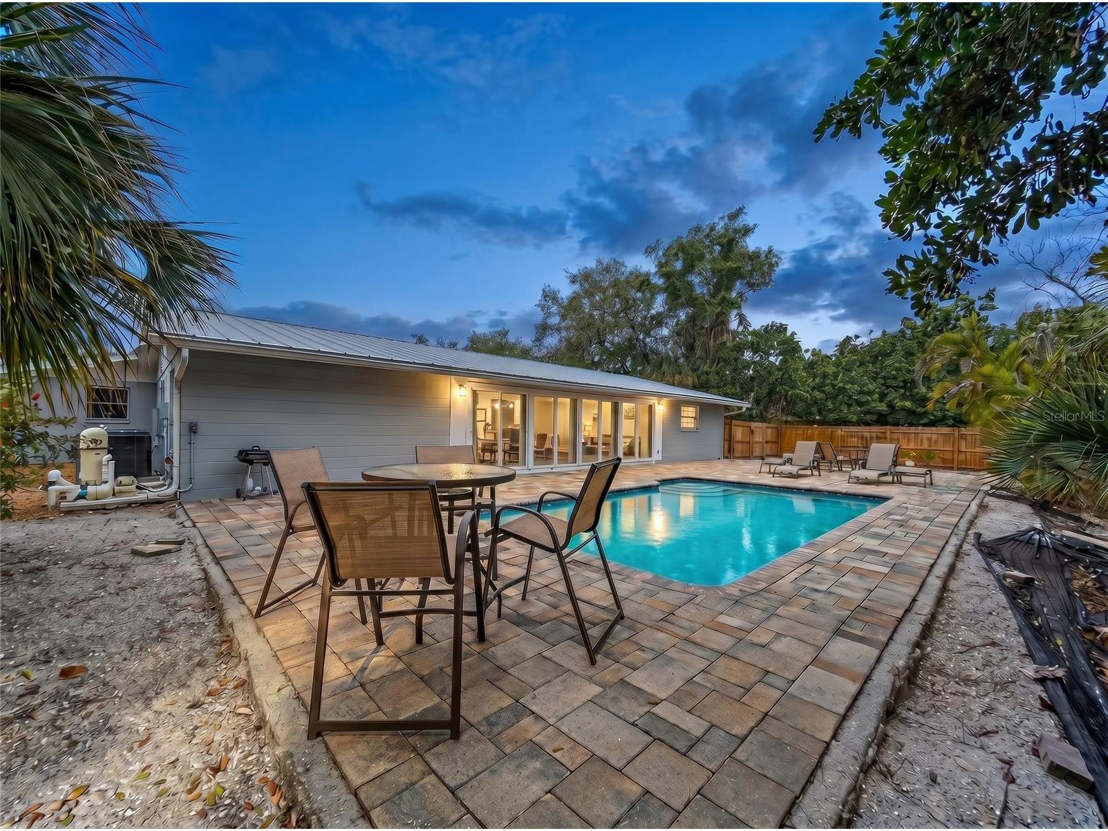 611 Venice Lane Sarasota FL 34242 A4686684 image35