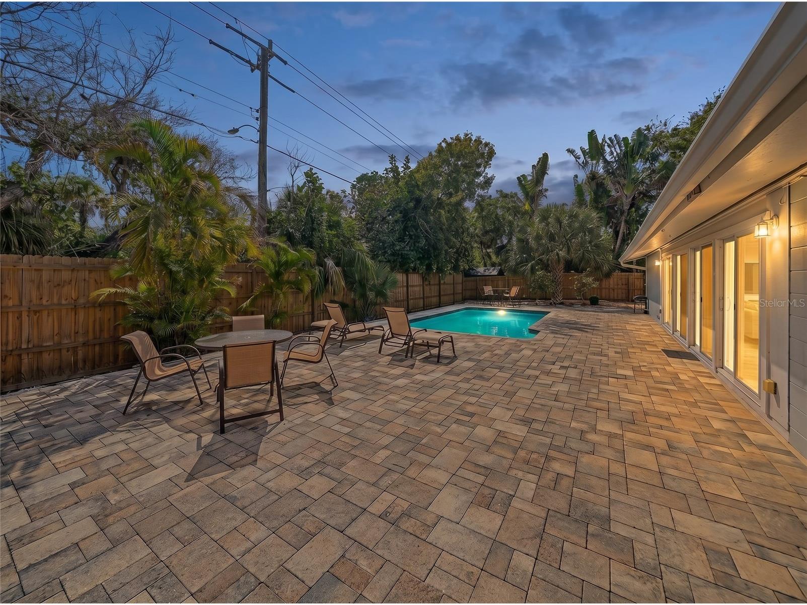 611 Venice Lane Sarasota FL 34242 A4686684 image37
