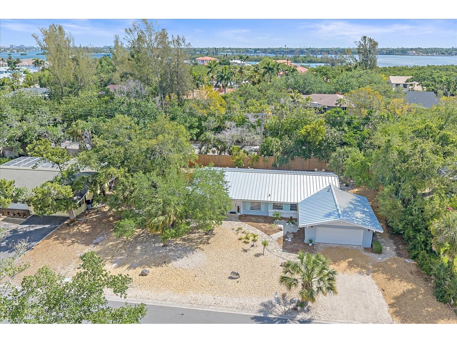 611 Venice Lane Sarasota FL 34242 A4686684 image39