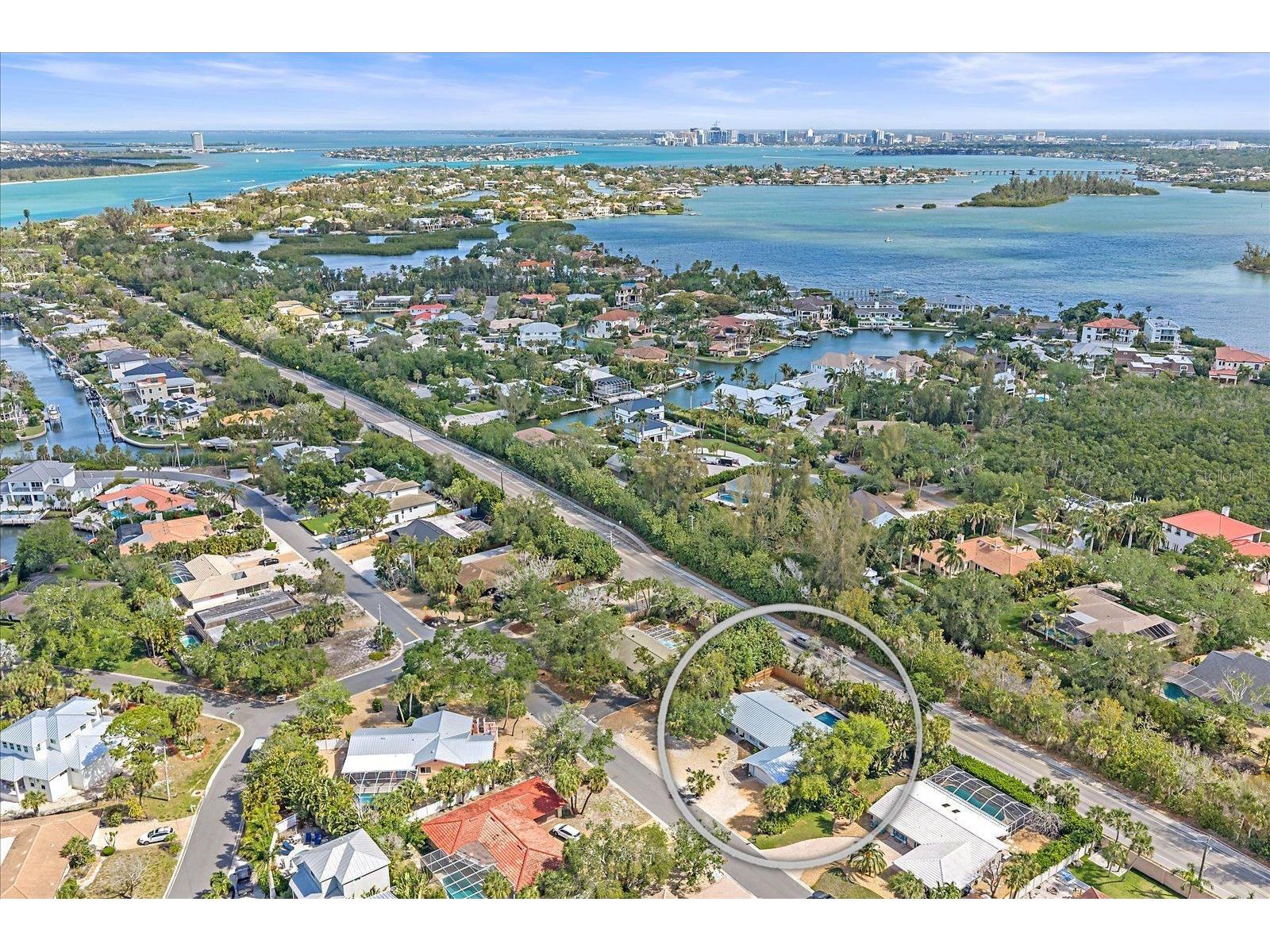 611 Venice Lane Sarasota FL 34242 A4686684 image42