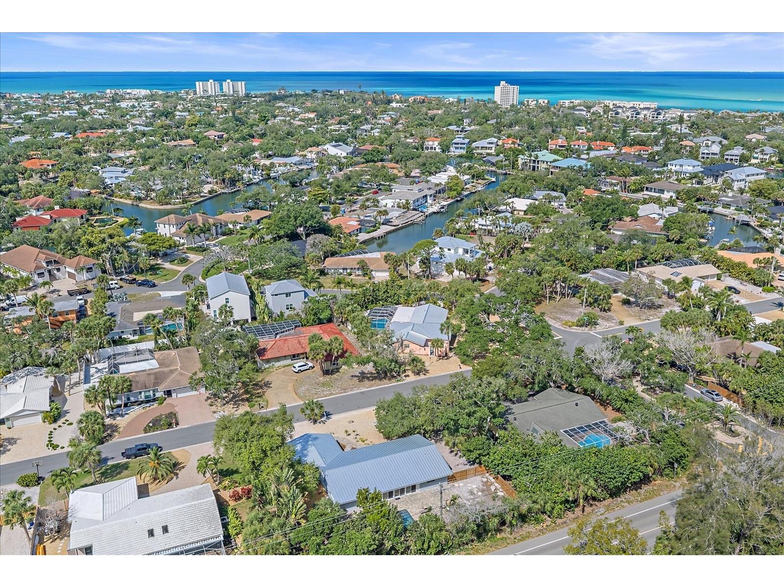 611 Venice Lane Sarasota FL 34242 A4686684 image45