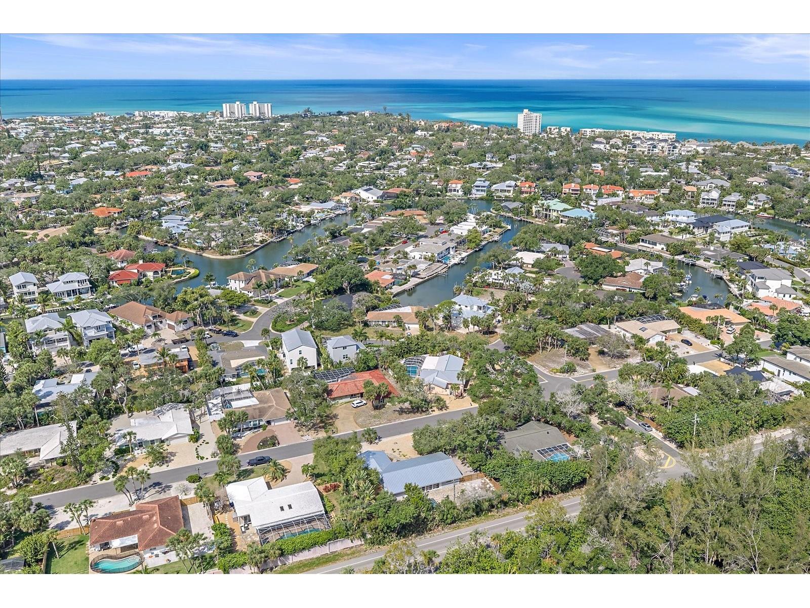 611 Venice Lane Sarasota FL 34242 A4686684 image46