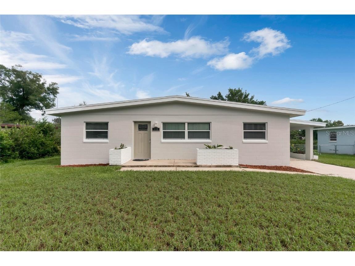 611 W Pennsylvania Avenue Deland FL 32720 V4938353 image1