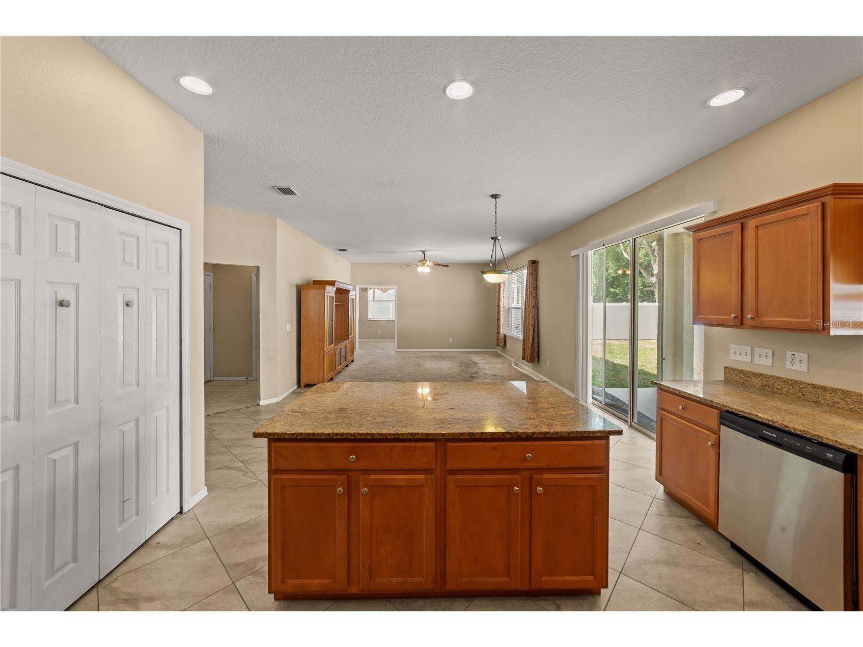 6110 39th Court E Bradenton FL 34203 V4949827 image4