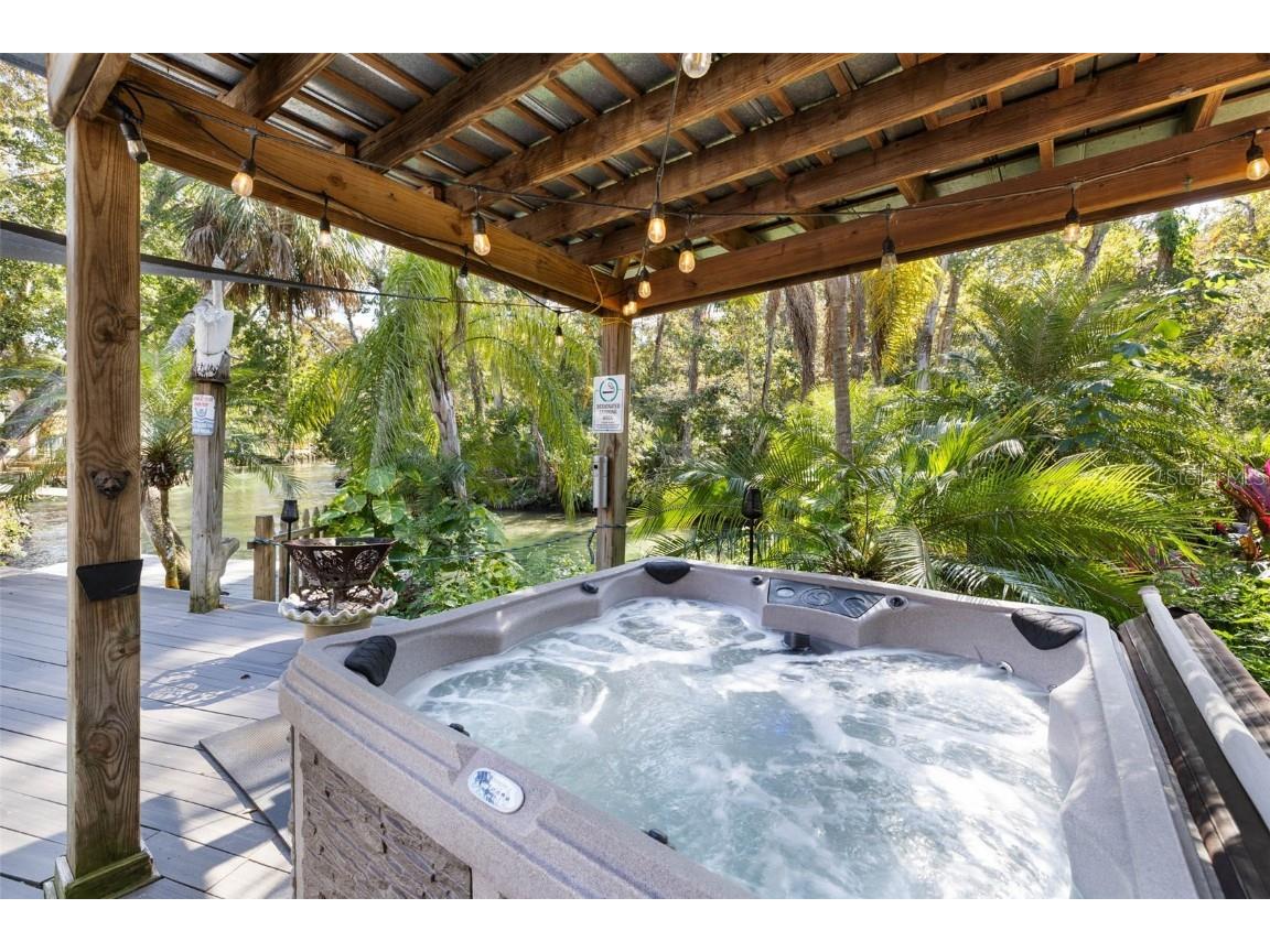 6110 Bear Trail Weeki Wachee FL 34607 - WEEKI WACHEE RIVER TB8450066 image1