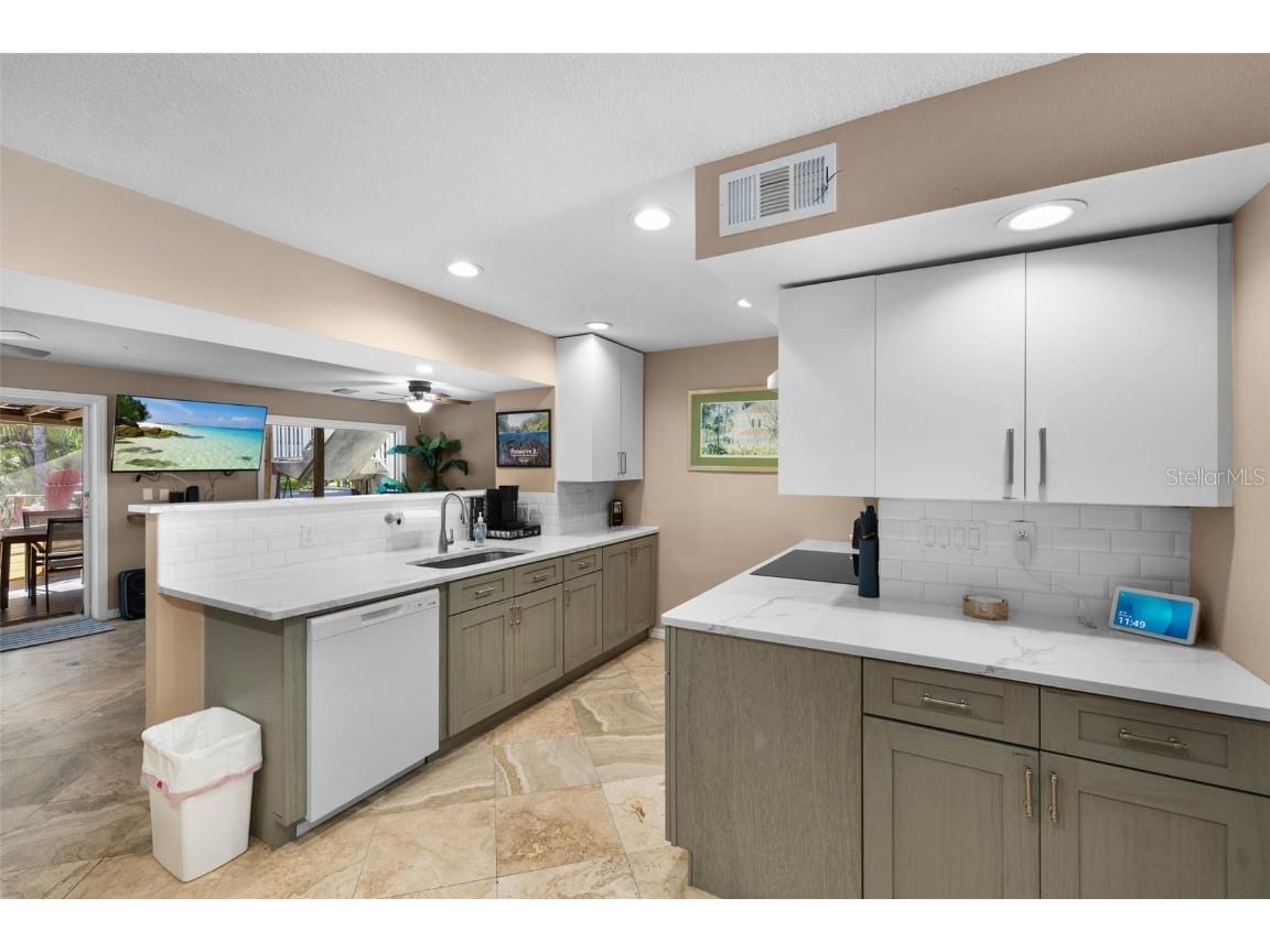 6110 Bear Trail Weeki Wachee FL 34607 - WEEKI WACHEE RIVER TB8450066 image15