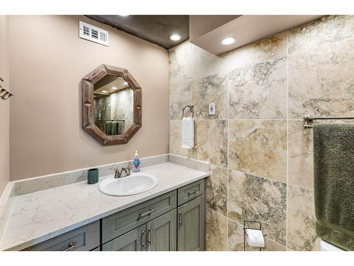 6110 Bear Trail Weeki Wachee FL 34607 - WEEKI WACHEE RIVER TB8450066 image24