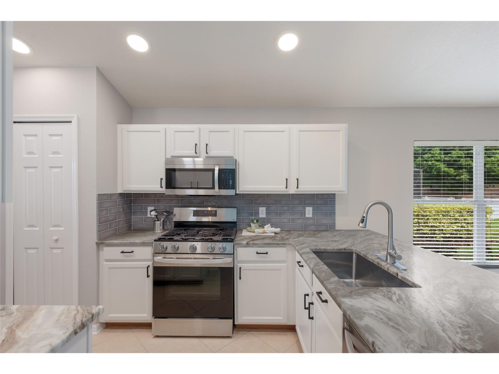 6110 Blue Runner Court Bradenton FL 34202 A4697327 image7