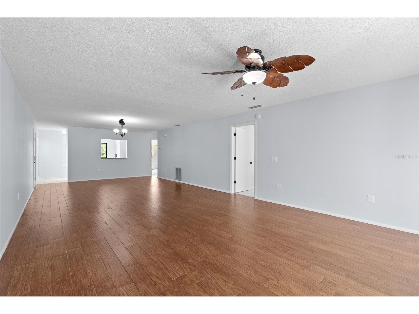 6110 Country Club Way #204 Sarasota FL 34243 A4679300 image11