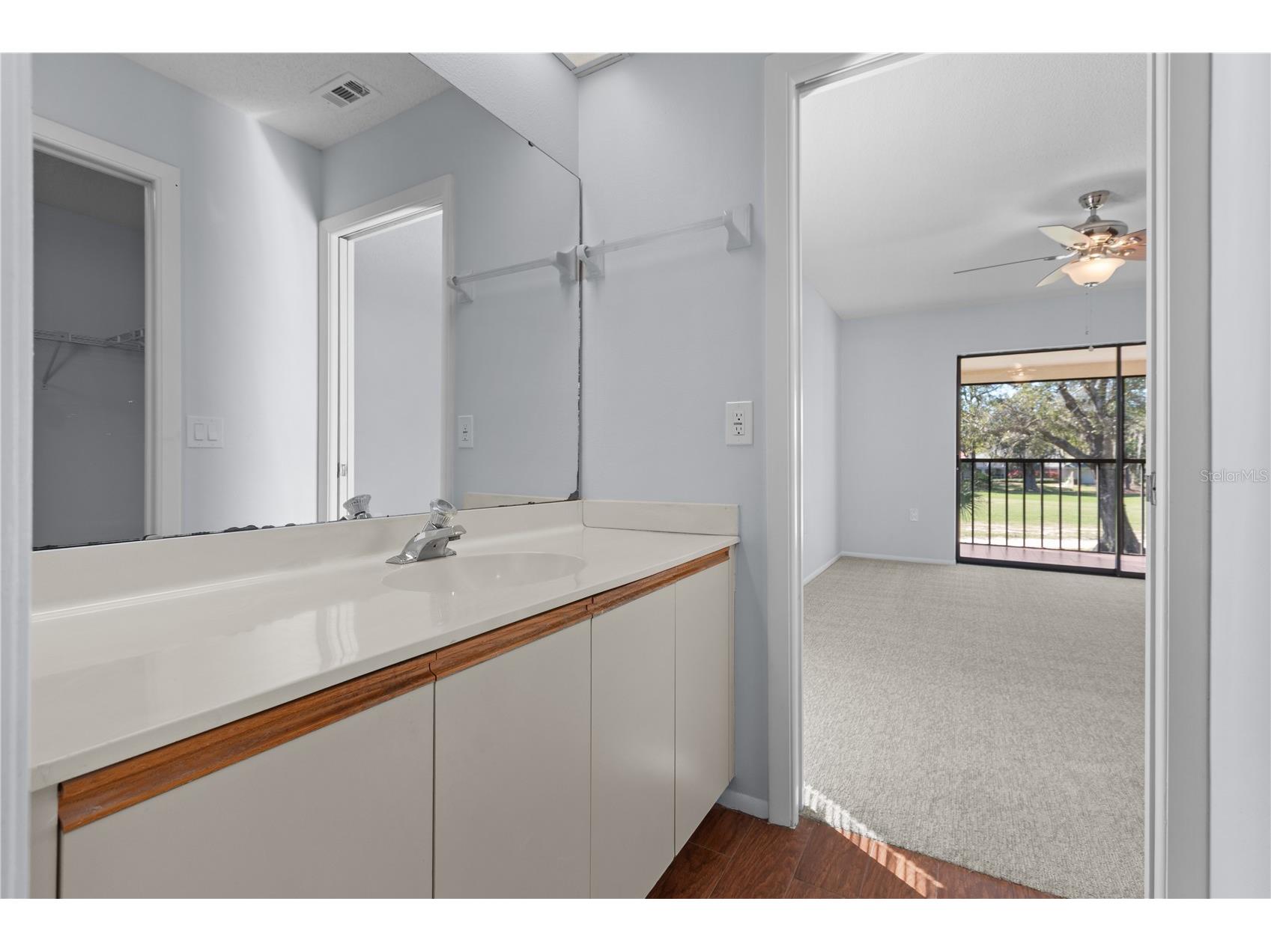 6110 Country Club Way #204 Sarasota FL 34243 A4679300 image26