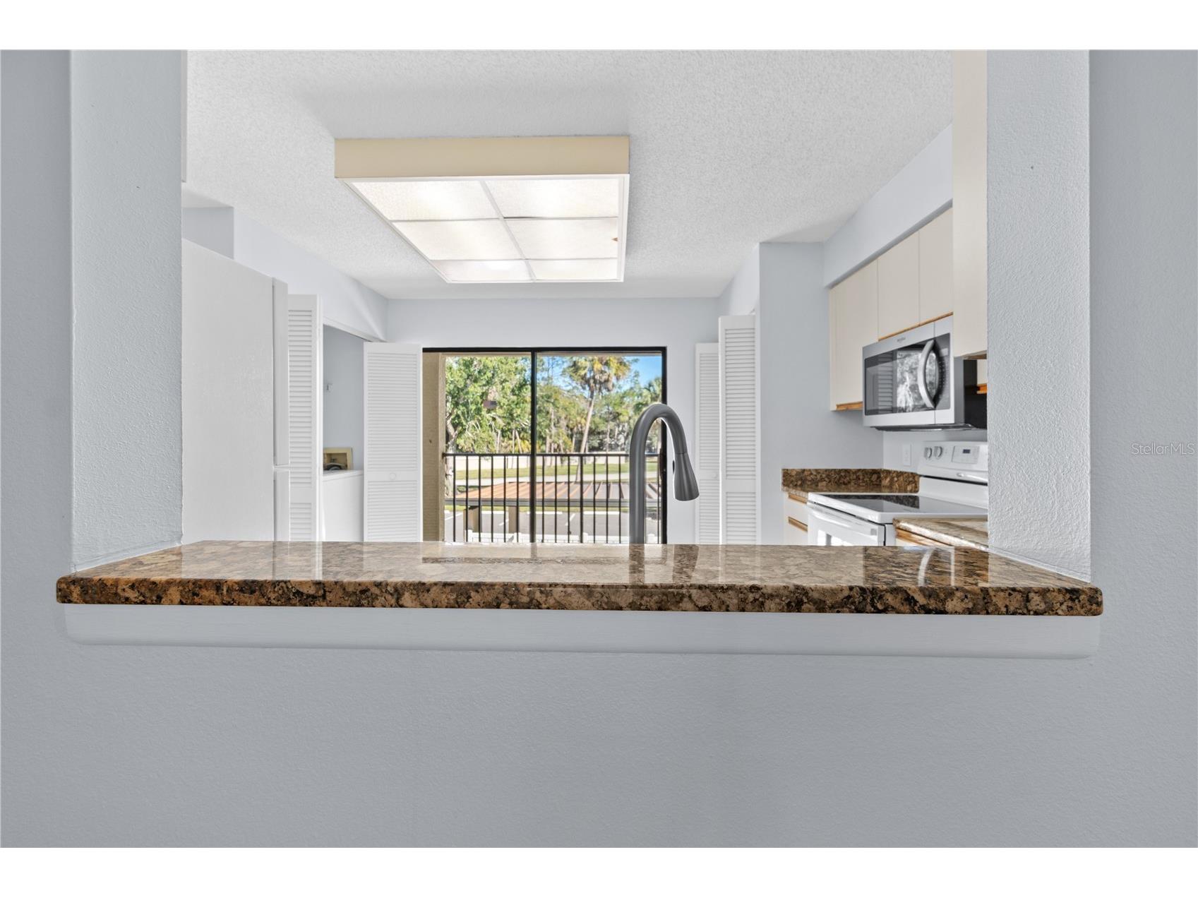 6110 Country Club Way #204 Sarasota FL 34243 A4679300 image32