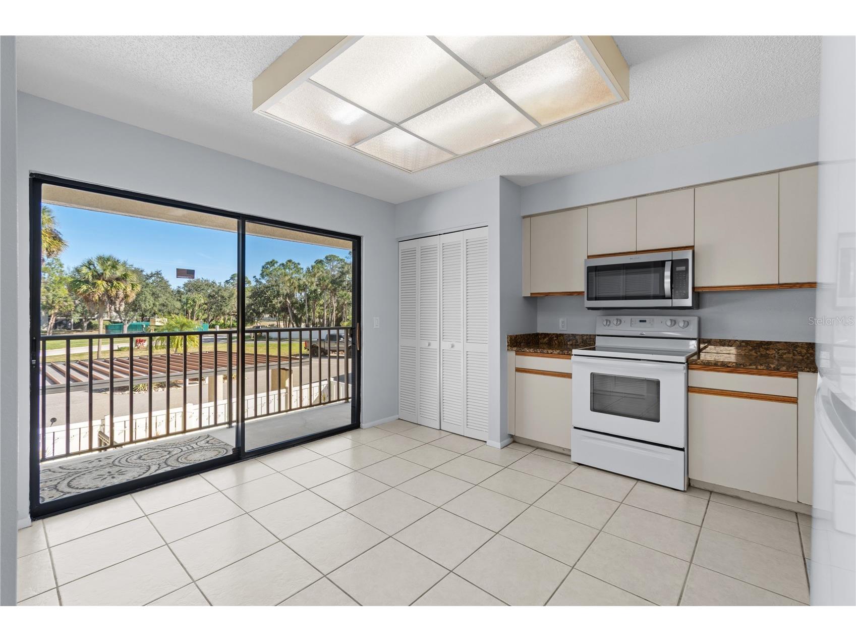 6110 Country Club Way #204 Sarasota FL 34243 A4679300 image33