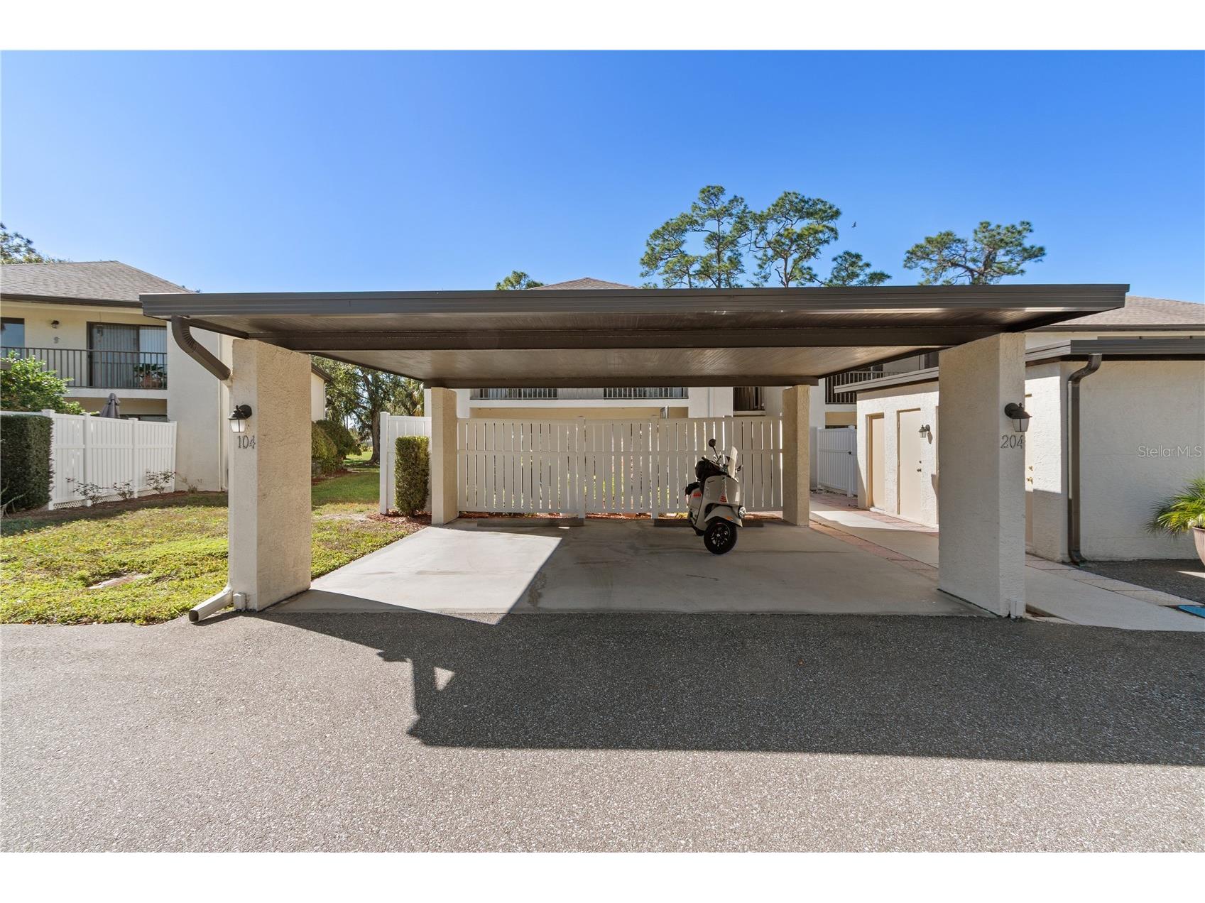 6110 Country Club Way #204 Sarasota FL 34243 A4679300 image4