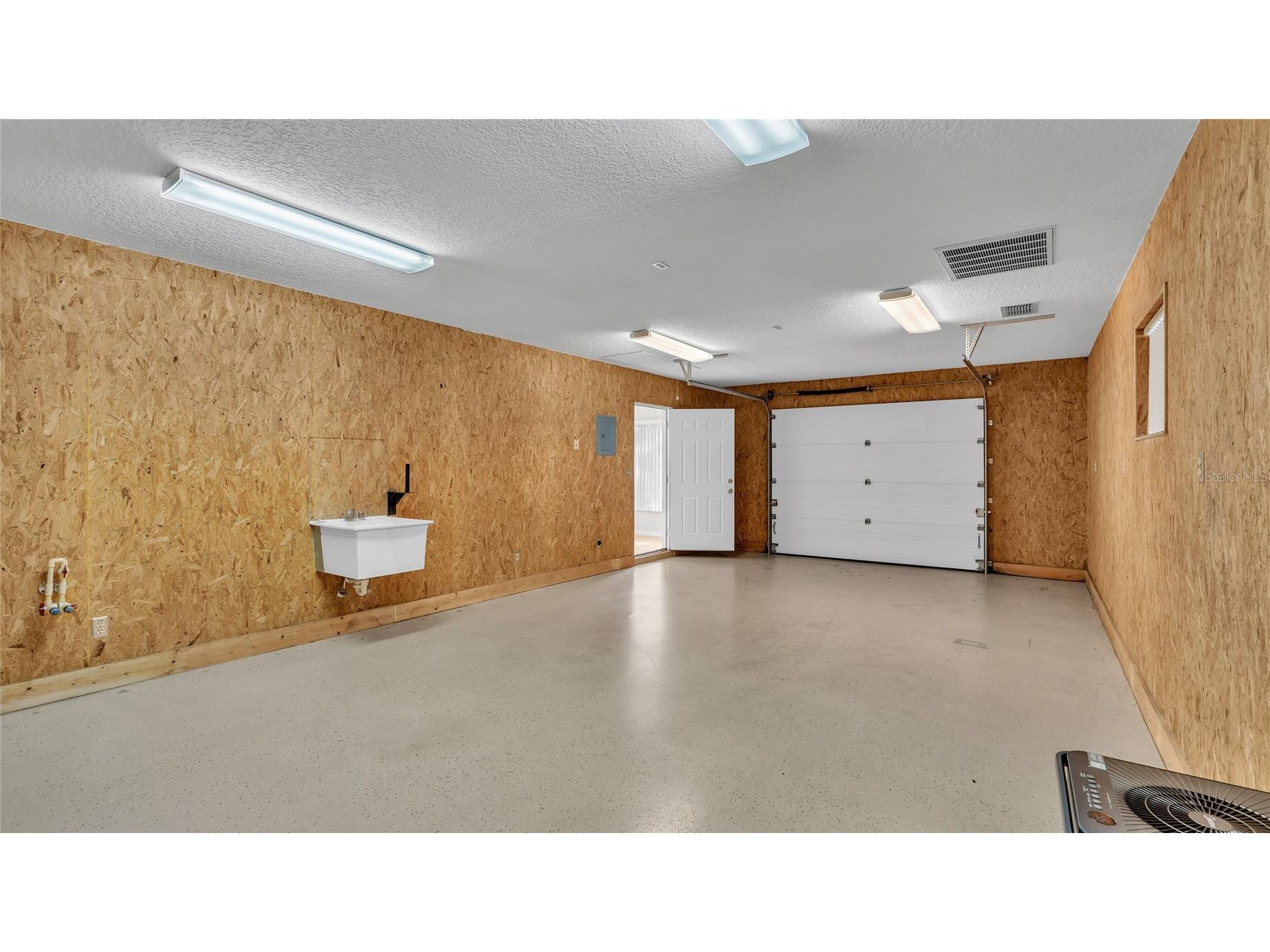 6110 Downing Street Dover FL 33527 L4960731 image34