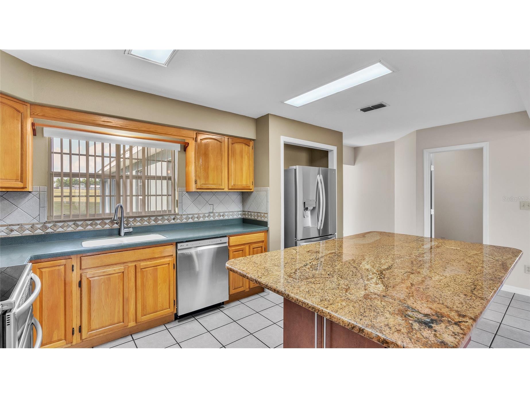 6110 Downing Street Dover FL 33527 L4960731 image4