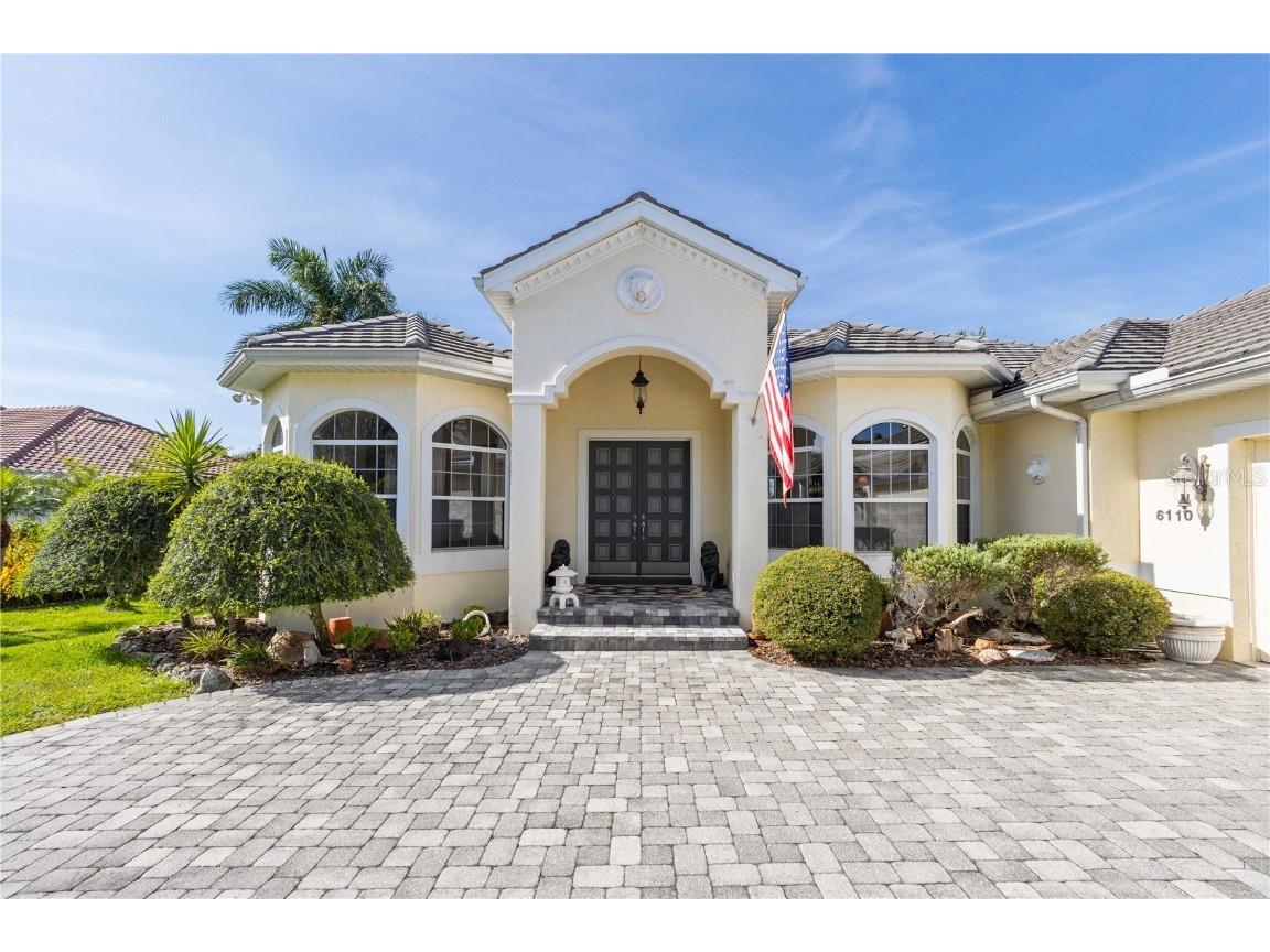 6110 Griffon Circle Sarasota FL 34243 A4576237 image1