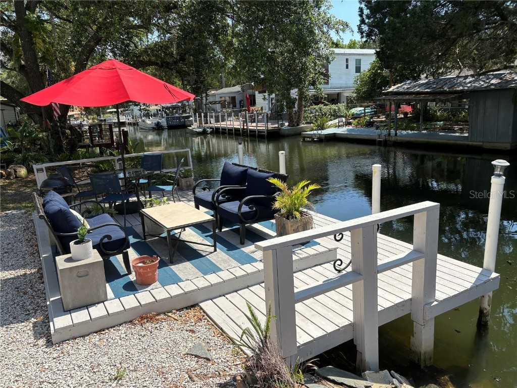 6110 Island Drive Weeki Wachee FL 34607 T3524501 image1