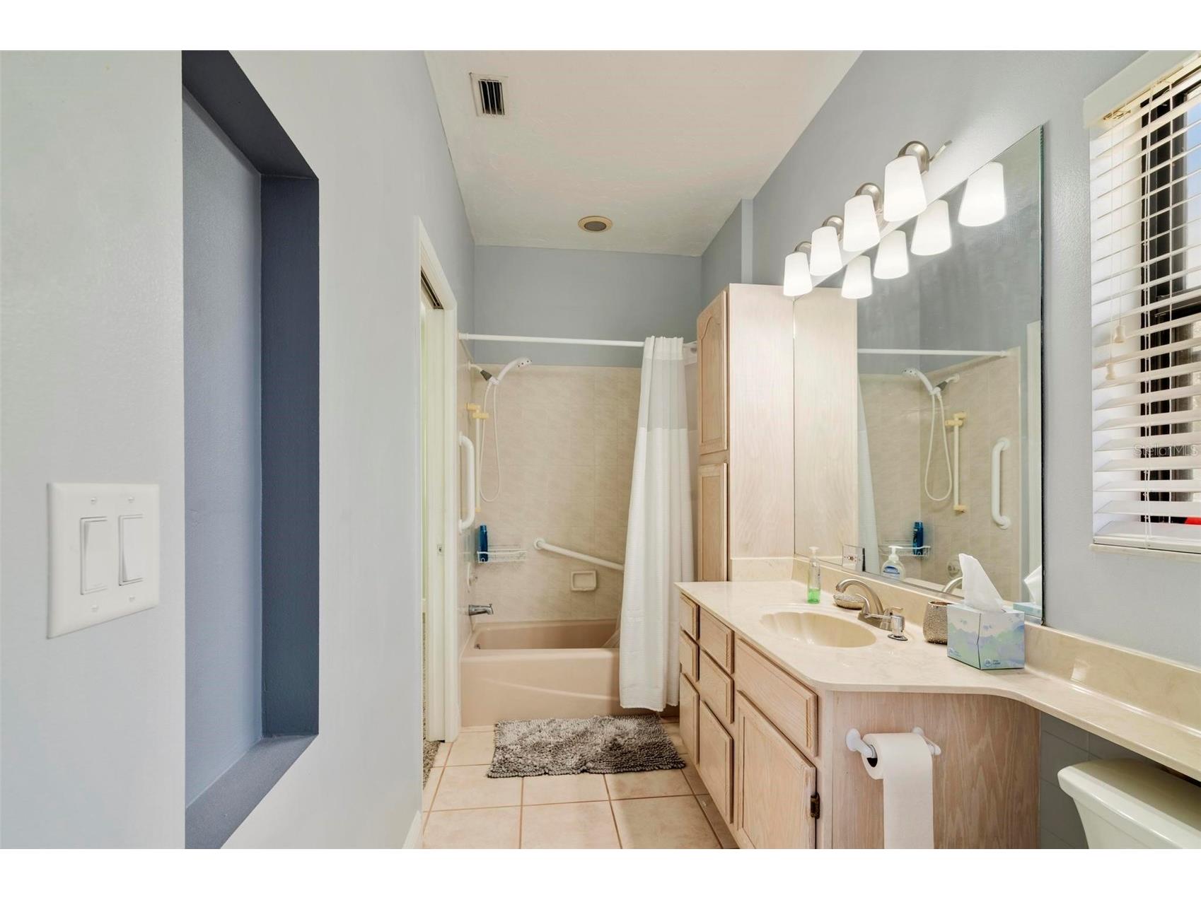 6110 Ninth Avenue Cir Ne Bradenton FL 34212 A4685420 image14