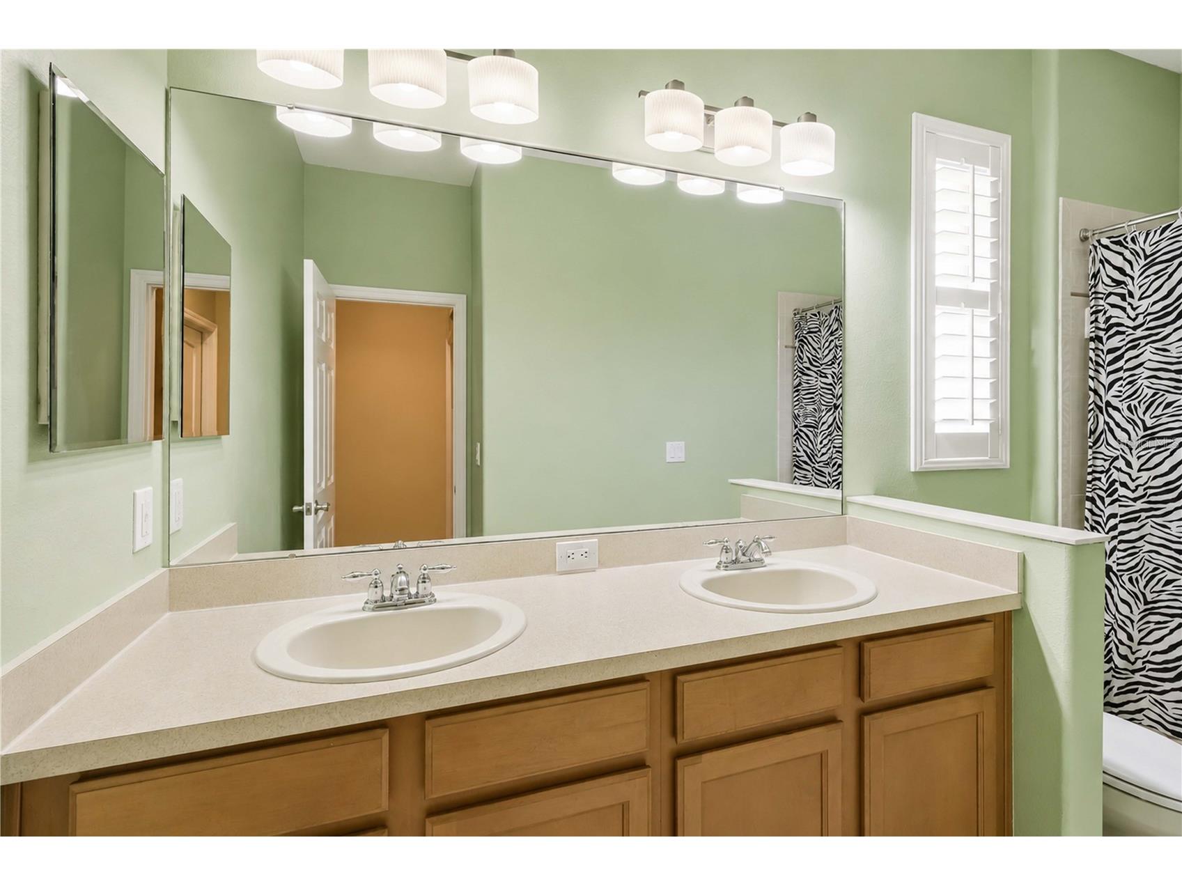 6110 Whimbrelwood Drive Lithia FL 33547 TB8507246 image36