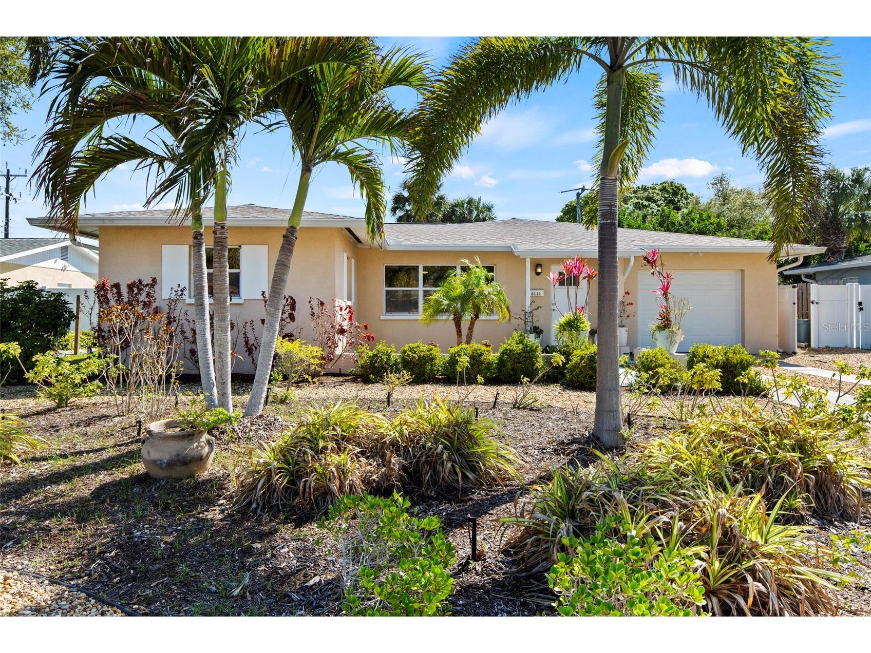 6111 Dartmouth Drive Bradenton FL 34207 A4682788 image1