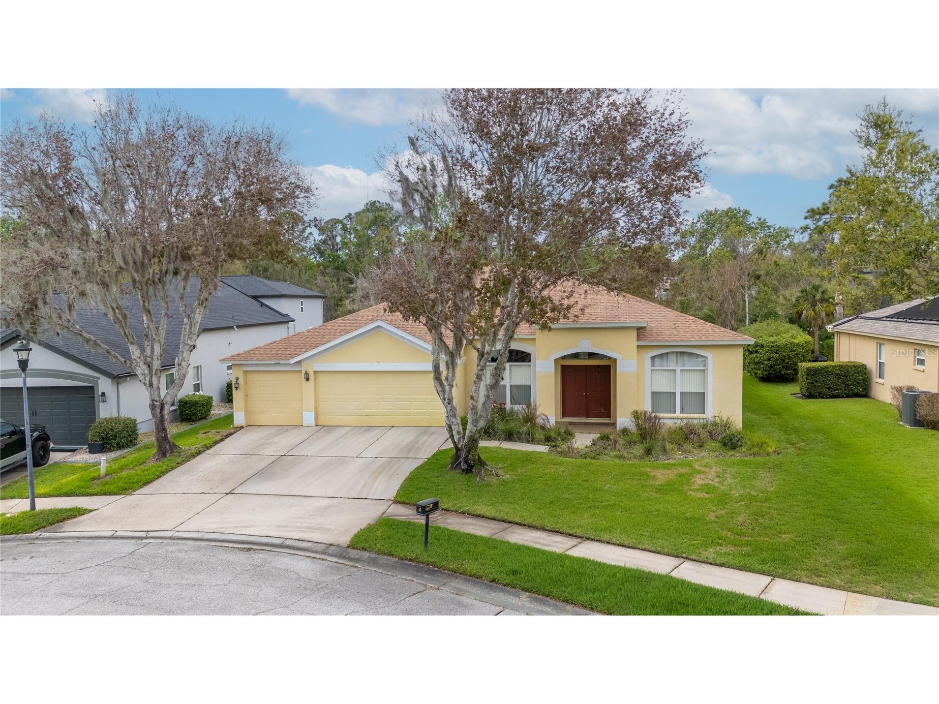 6111 Heroncrest Court Lithia FL 33547 TB8485887 image1