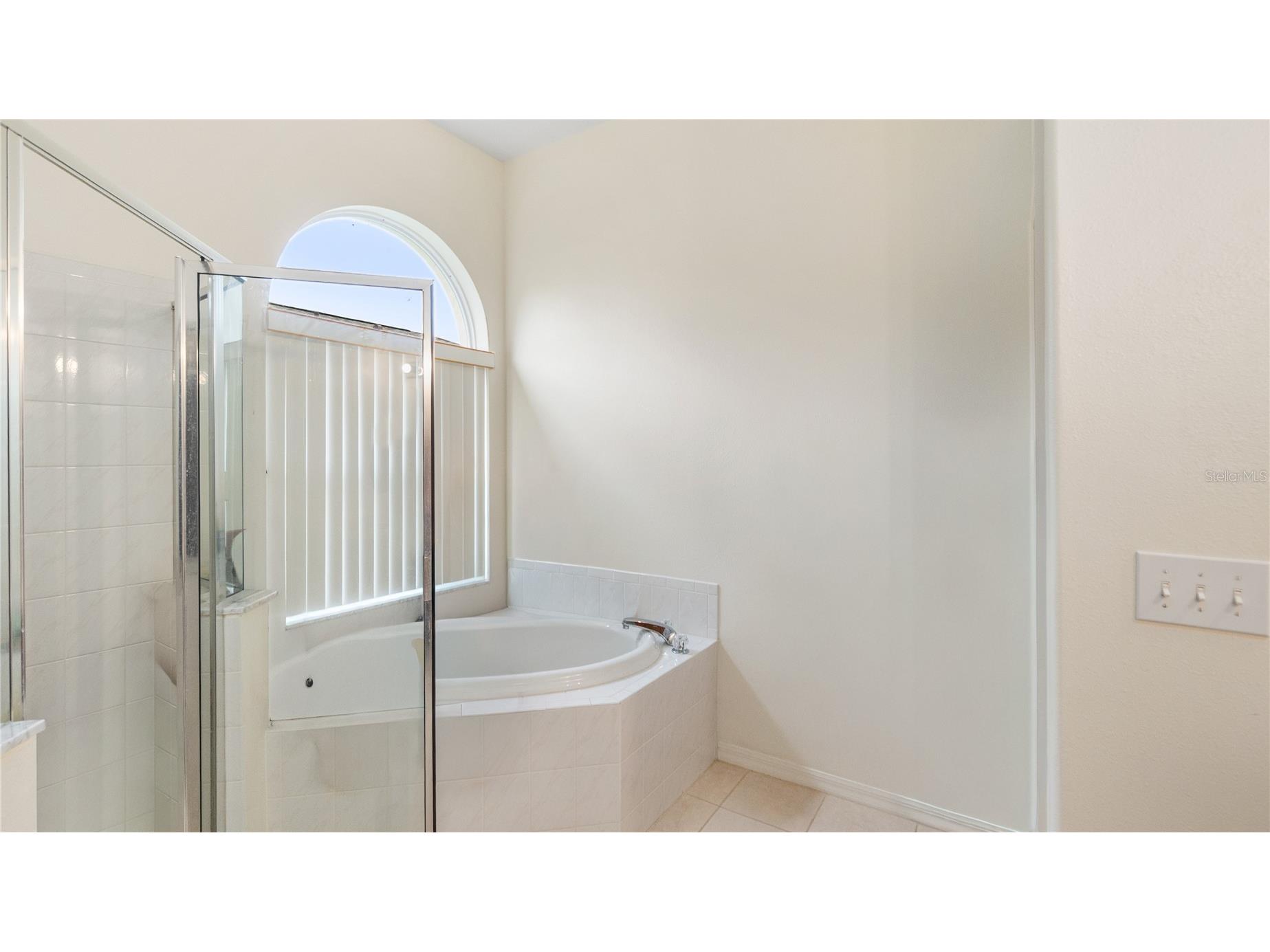 6111 Heroncrest Court Lithia FL 33547 TB8485887 image10
