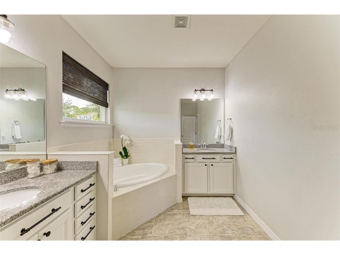 6112 35th Court E Bradenton FL 34203 A4674365 image13