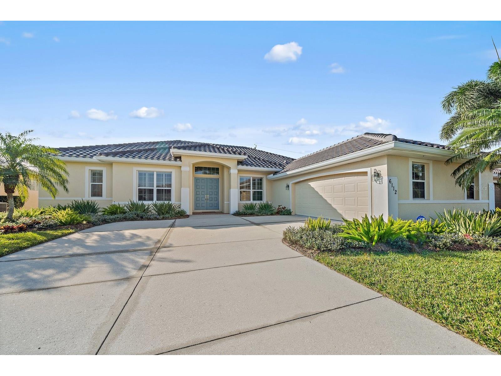 6112 Saddlehorn Avenue Sarasota FL 34243 A4678646 image1