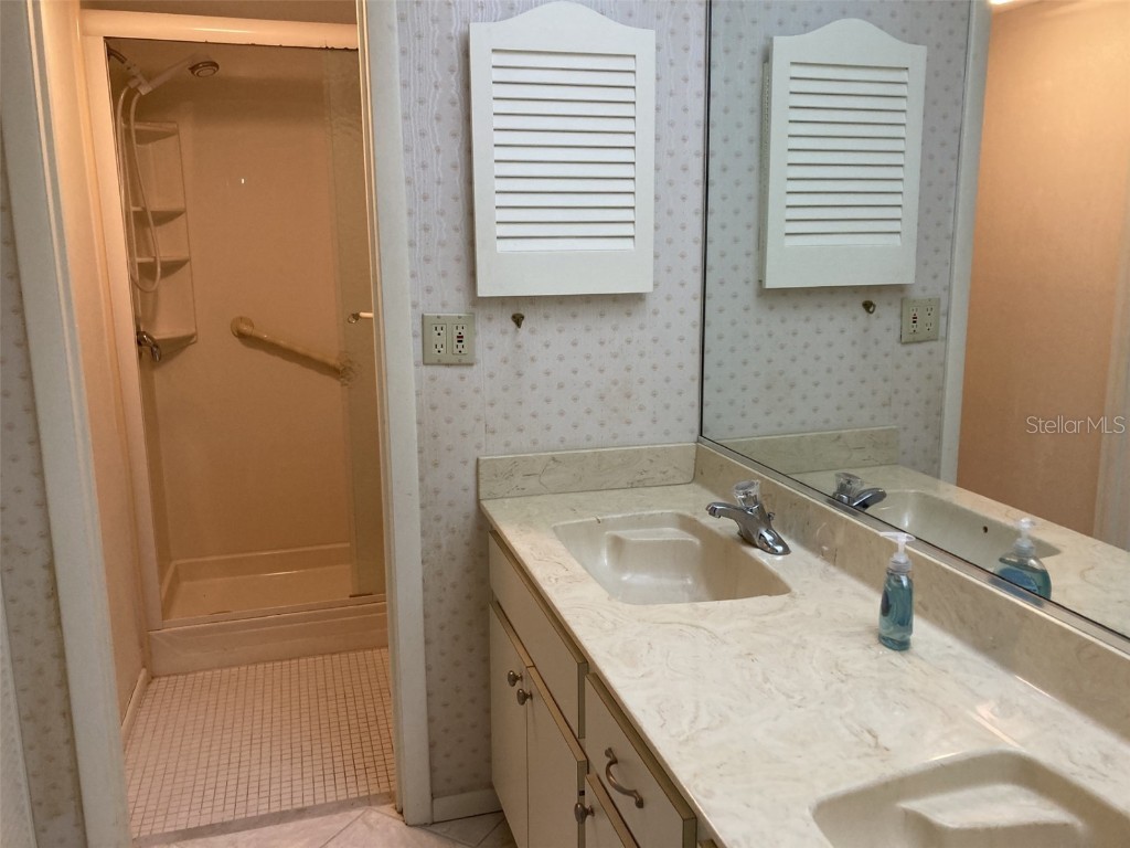 6114 43rd Street W #101E Bradenton FL 34210 A4673836 image13