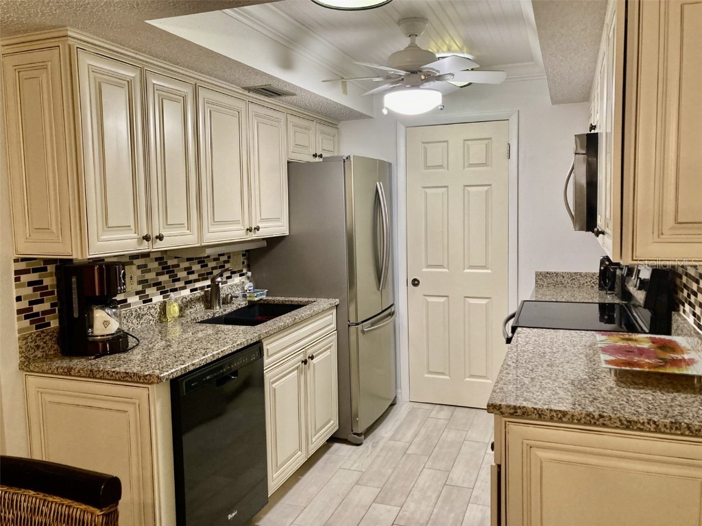 6114 43rd Street W #101E Bradenton FL 34210 A4673836 image7