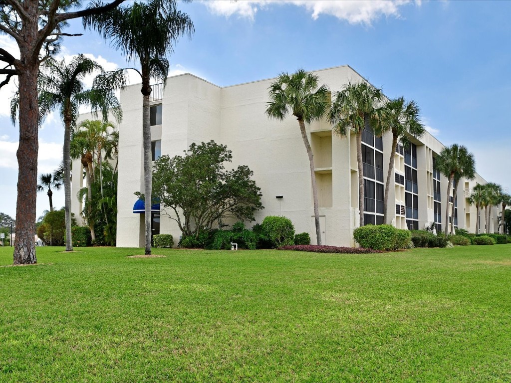 6114 43rd Street W #302E Bradenton FL 34210 A4526655 image1