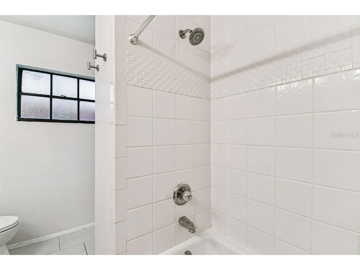 6114 S Elkins Avenue Tampa FL 33611 TB8452081 image20