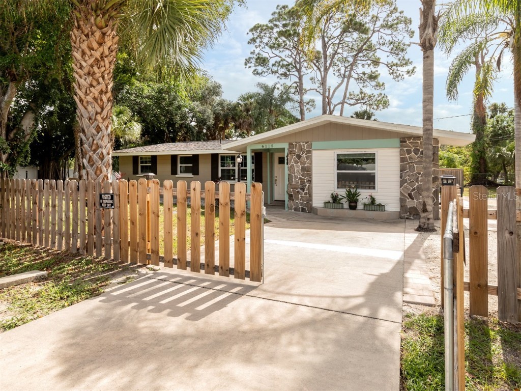 6115 Carlton Avenue Sarasota FL 34231 N6123946 image14