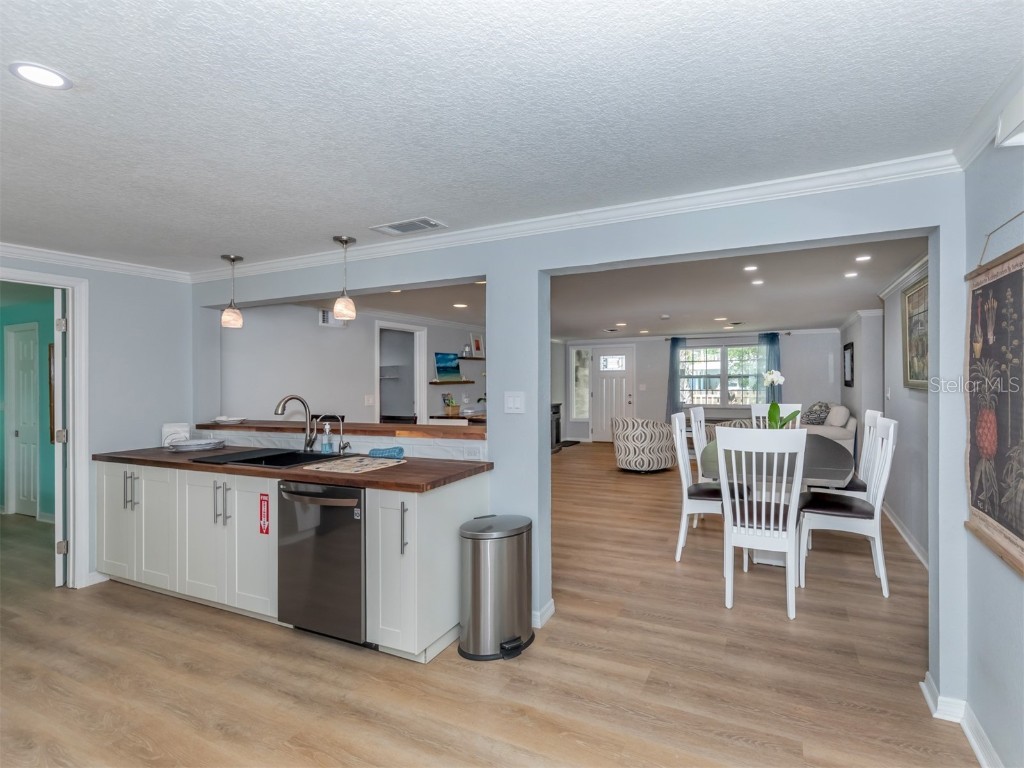 6115 Carlton Avenue Sarasota FL 34231 N6123946 image25