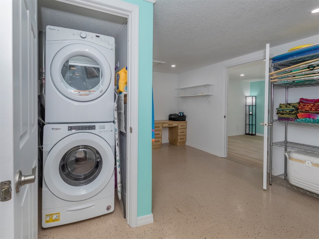 6115 Carlton Avenue Sarasota FL 34231 N6123946 image36