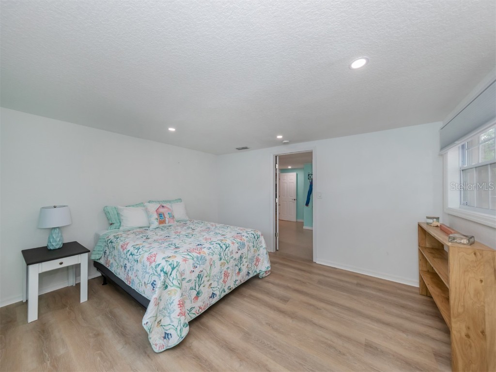 6115 Carlton Avenue Sarasota FL 34231 N6123946 image38