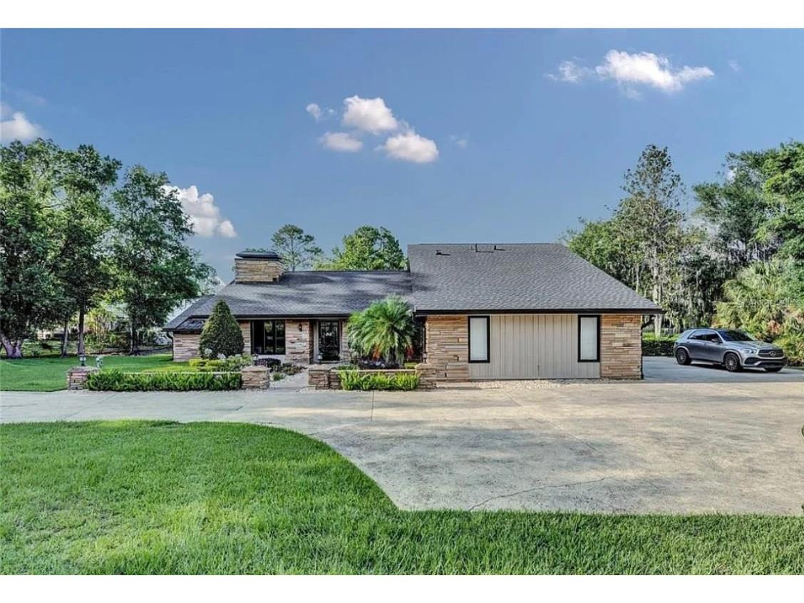 6115 Linneal Beach Drive Apopka FL 32703 - Bear Lake O6290510 image1