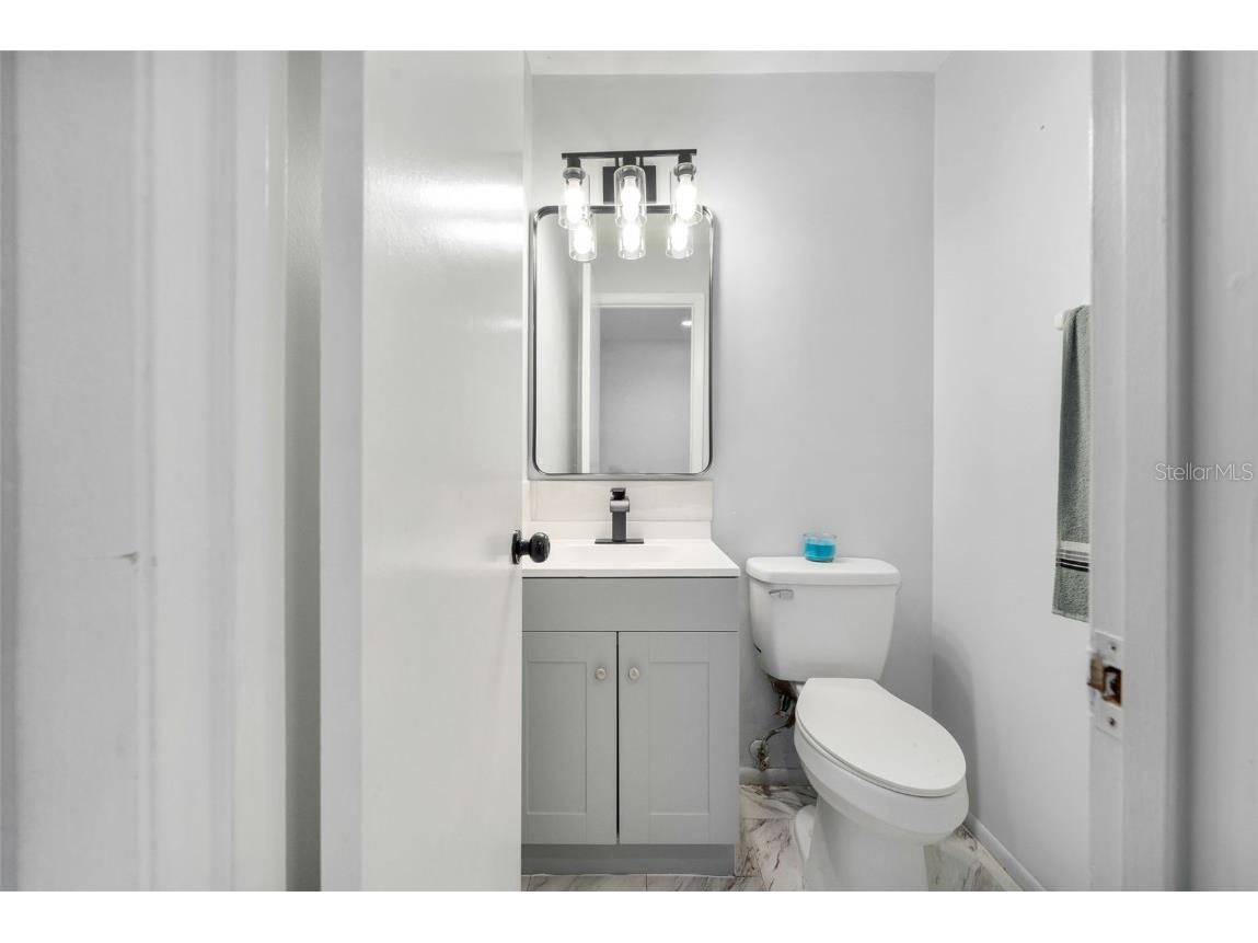 6115 SW 12th Place #13 D Gainesville FL 32607 GC534763 image15